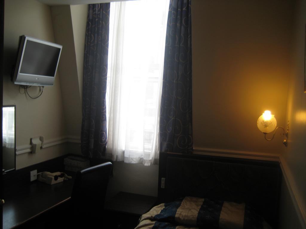 Hallam Hotel London Exterior photo